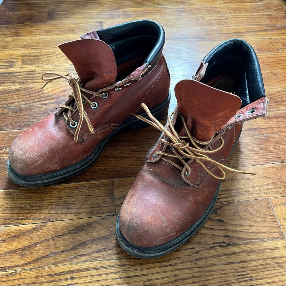 Vintage red wings work boot. Steel toe.
